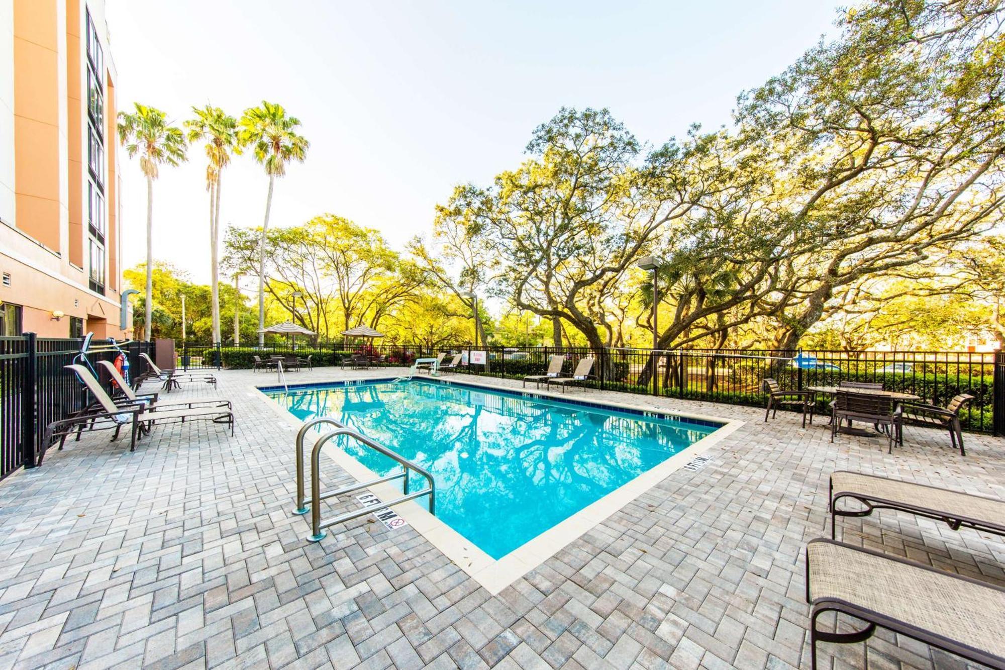 Hyatt Place Tampa Busch Gardens Dış mekan fotoğraf