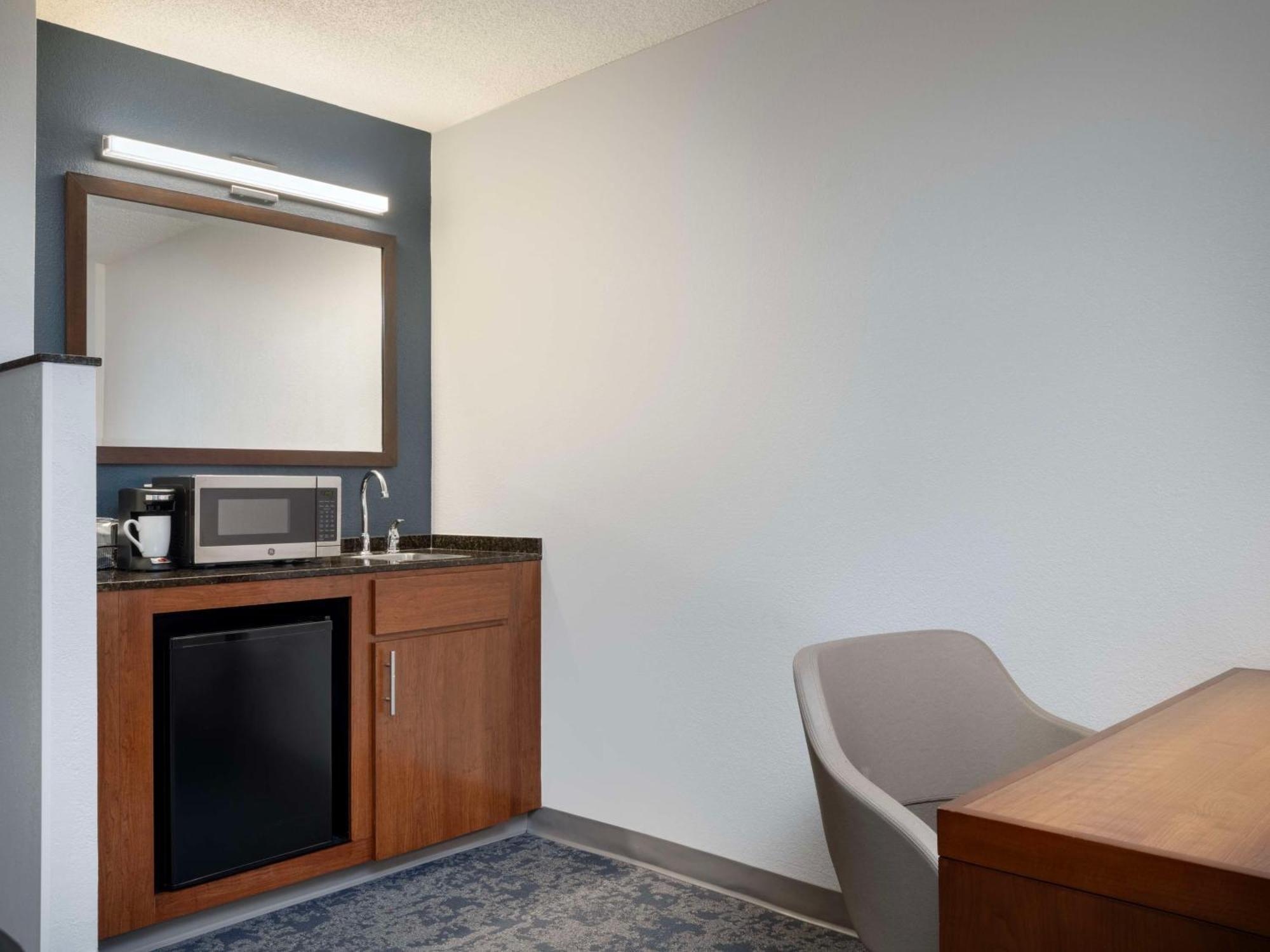 Hyatt Place Tampa Busch Gardens Dış mekan fotoğraf