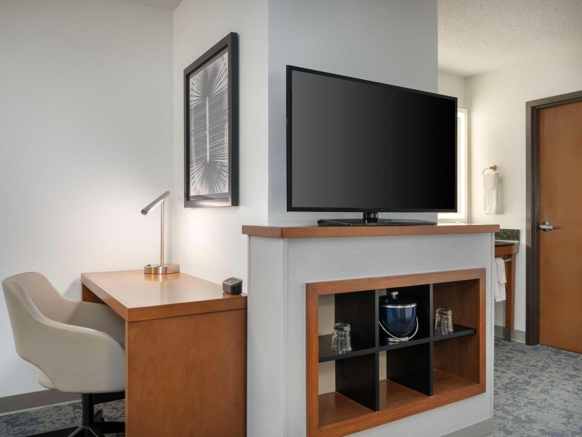 Hyatt Place Tampa Busch Gardens Dış mekan fotoğraf