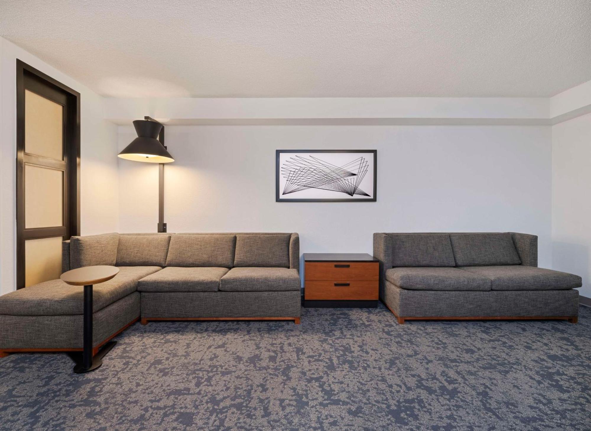 Hyatt Place Tampa Busch Gardens Dış mekan fotoğraf